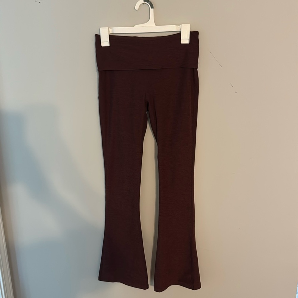 Beyond Yoga bootcut leggings/yoga pants size M